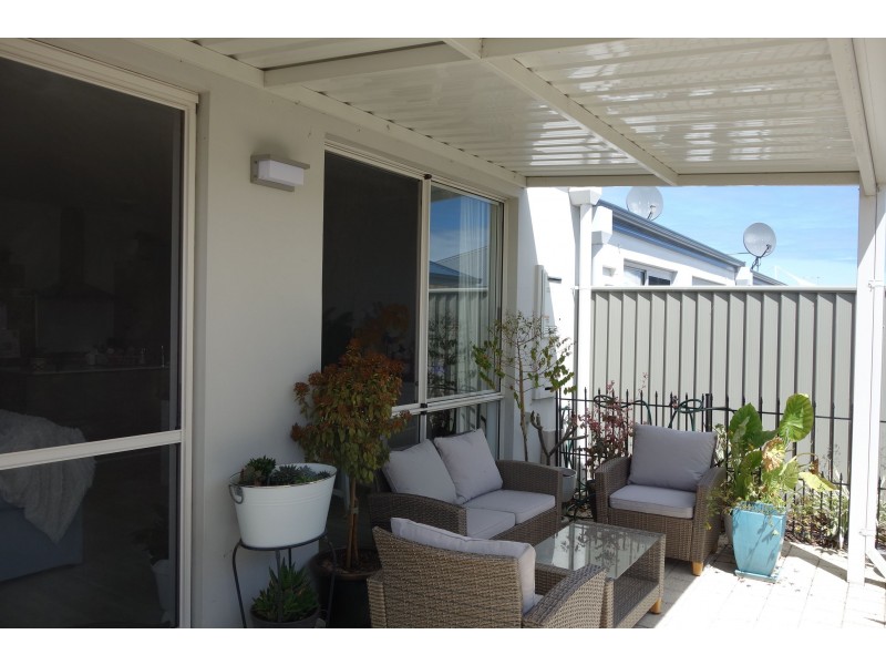 8 Sepia Way, Eglinton WA 6034