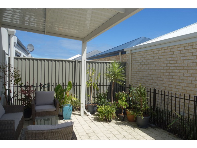 8 Sepia Way, Eglinton WA 6034