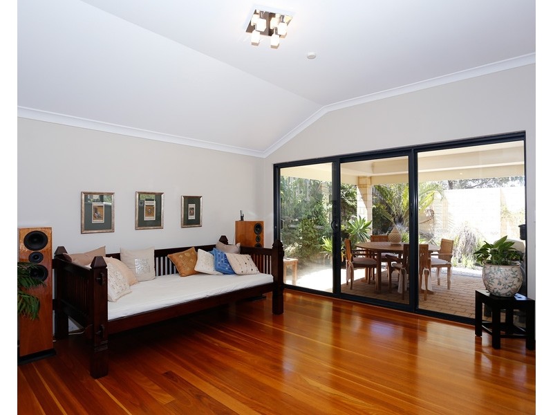 37 Andros Circuit, Mindarie WA 6030