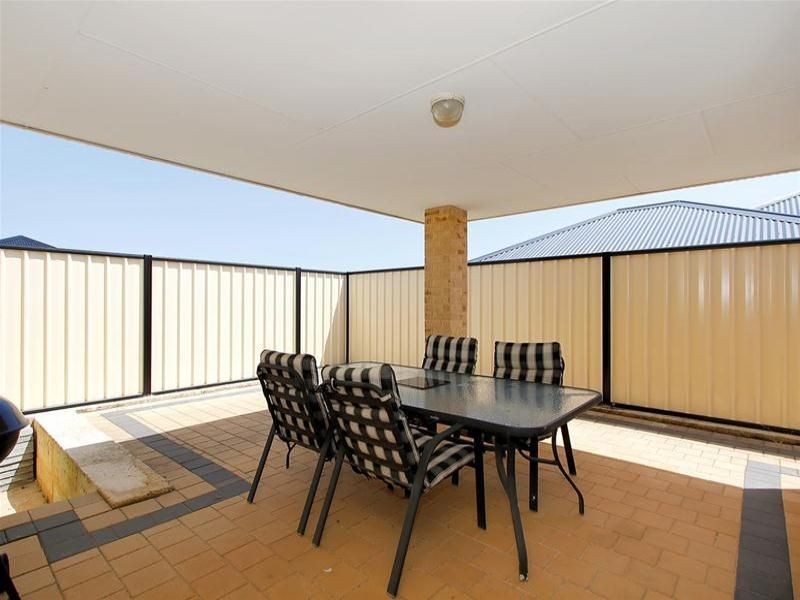 11 Las Ramblas Circle, Clarkson WA 6030