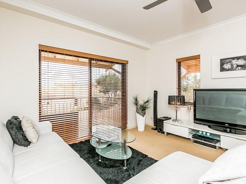 11/14 Itea Place, Mindarie WA 6030