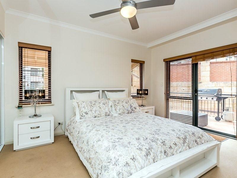 11/14 Itea Place, Mindarie WA 6030