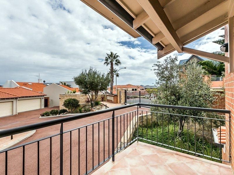 11/14 Itea Place, Mindarie WA 6030