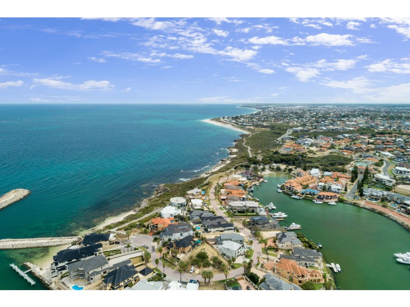 34B Clarecastle Retreat, Mindarie WA 6030