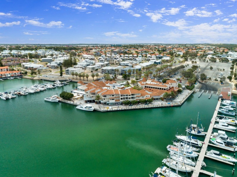 34B Clarecastle Retreat, Mindarie WA 6030