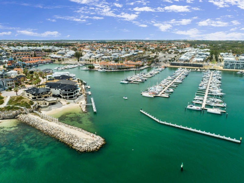 34B Clarecastle Retreat, Mindarie WA 6030