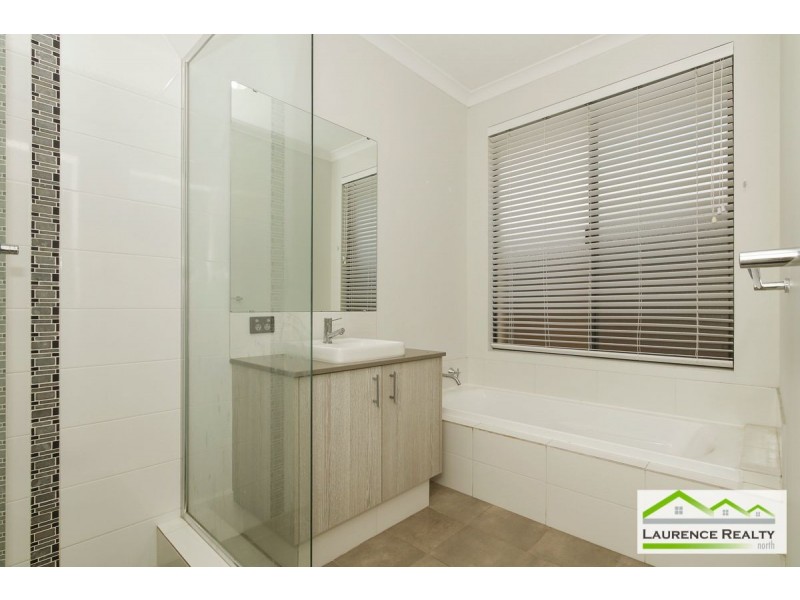 25 Lindberg Boulevard, Ellenbrook WA 6069