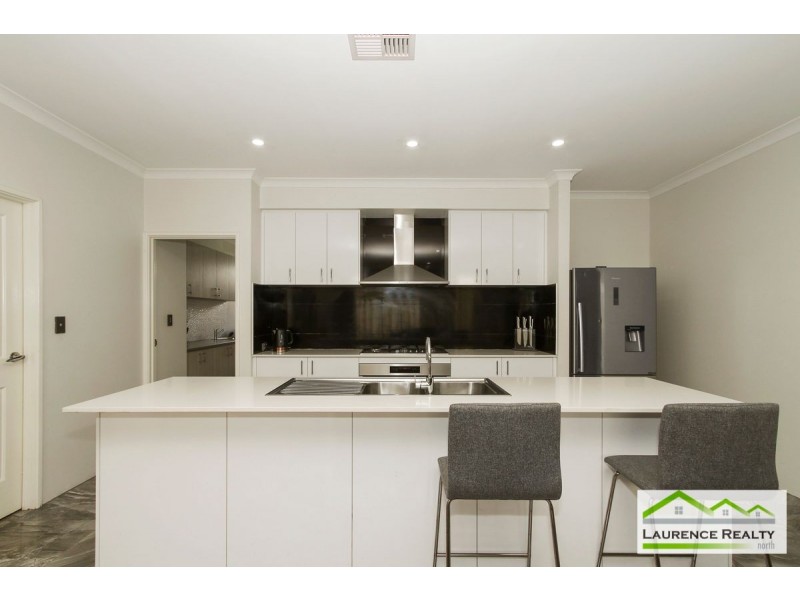 25 Lindberg Boulevard, Ellenbrook WA 6069