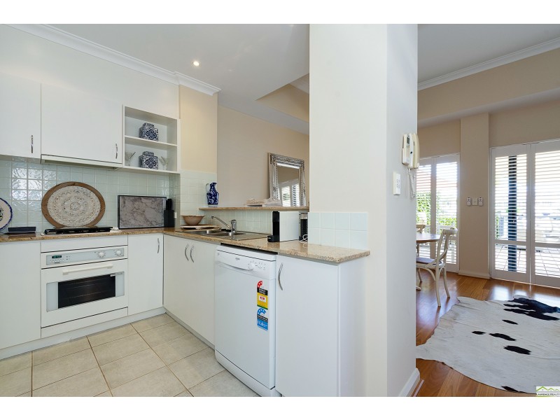 8/14 Itea Place, Mindarie WA 6030