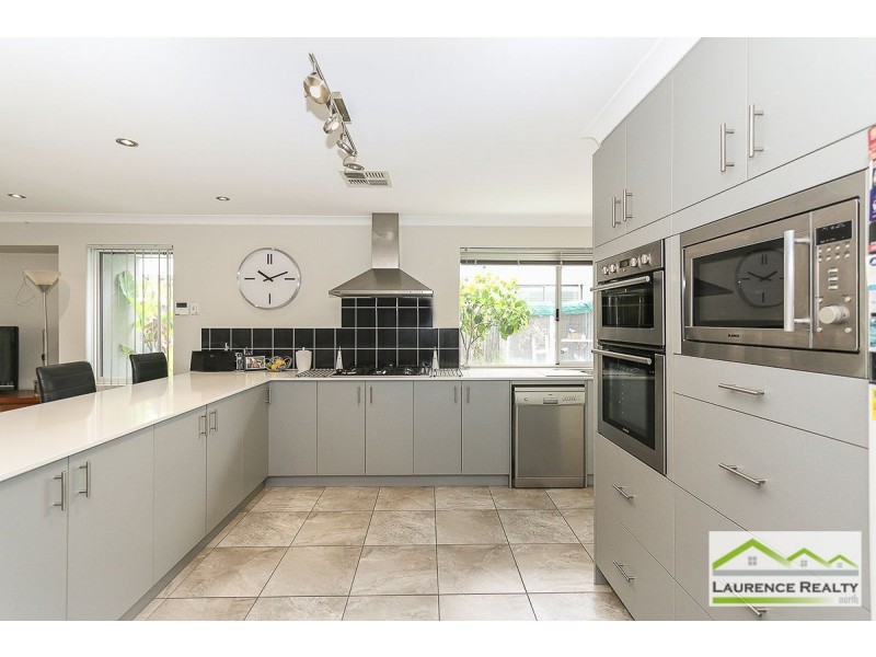 20 Seaspray Crescent, Jindalee WA 6036