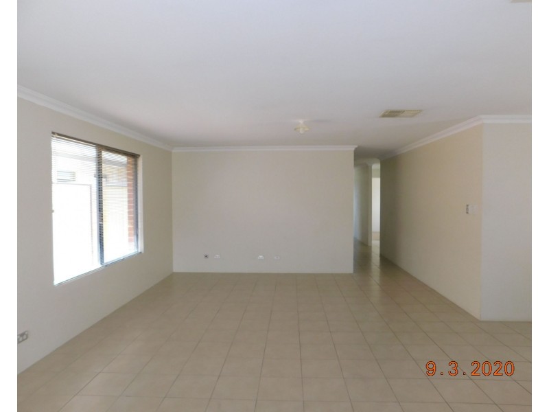 17 Cockleshell Brace, Jindalee WA 6036