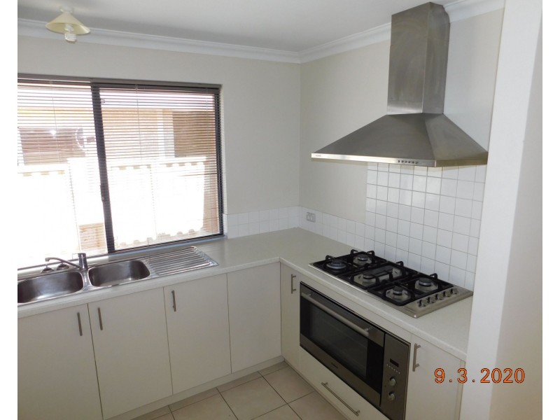 17 Cockleshell Brace, Jindalee WA 6036