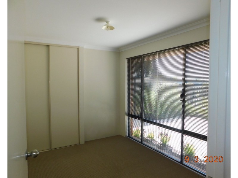 17 Cockleshell Brace, Jindalee WA 6036