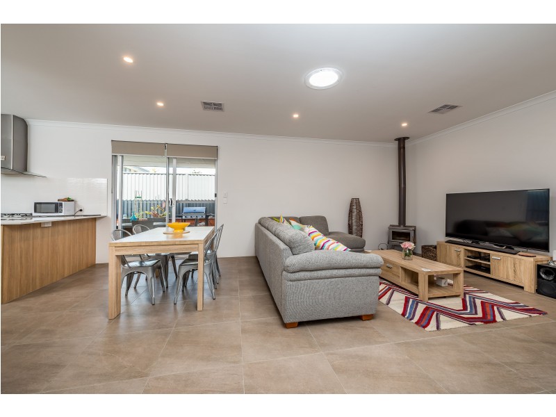 3 Rugosa Lane, Jindalee WA 6036