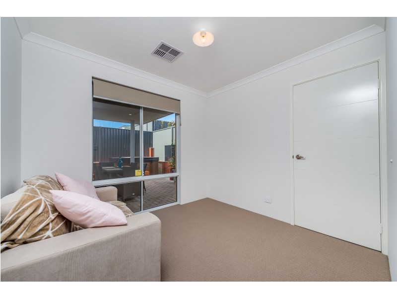 3 Rugosa Lane, Jindalee WA 6036