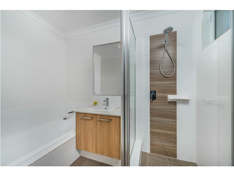 3 Rugosa Lane, Jindalee WA 6036