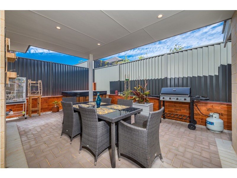 3 Rugosa Lane, Jindalee WA 6036