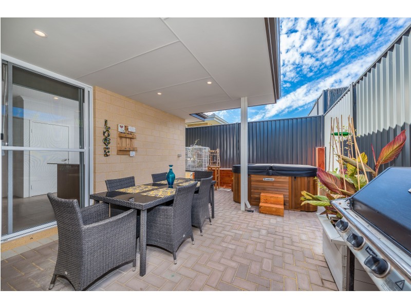 3 Rugosa Lane, Jindalee WA 6036