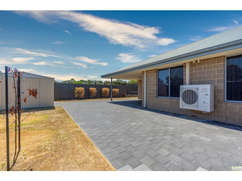 5 Brassie Terrace, Yanchep WA 6035