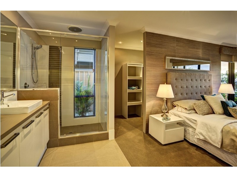 25 Newmarket Parade, Butler WA 6036