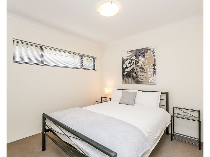 15/2 Fowey Loop, Mindarie WA 6030