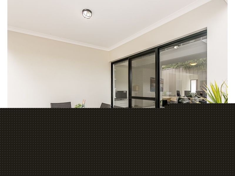 15/2 Fowey Loop, Mindarie WA 6030
