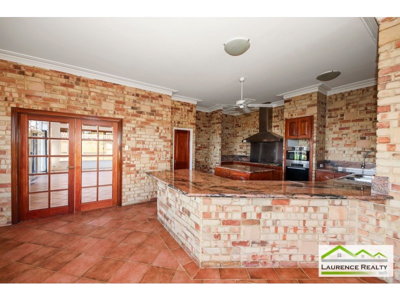 8 Chalmers Court, Mindarie WA 6030