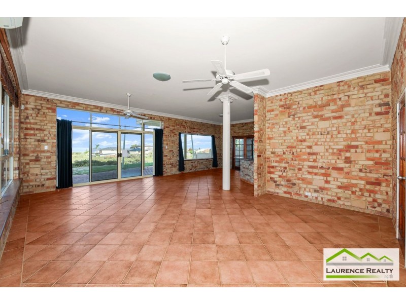 8 Chalmers Court, Mindarie WA 6030