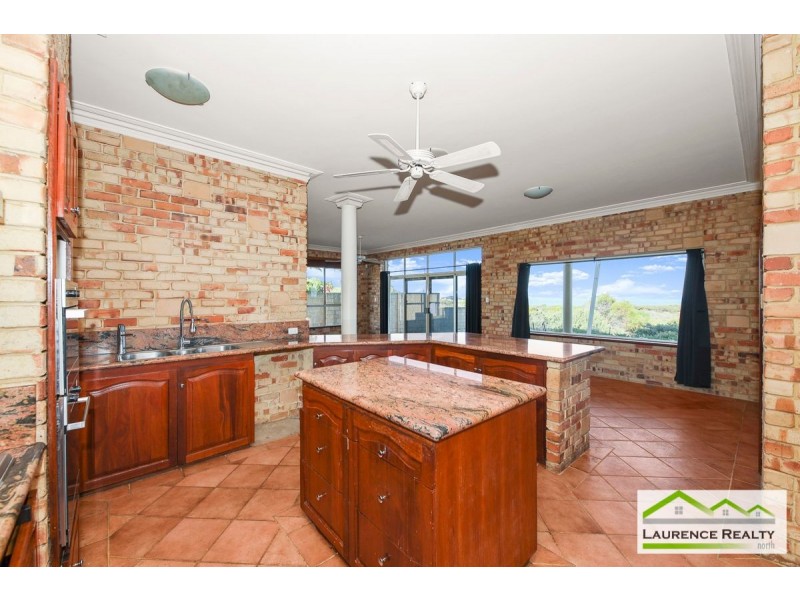 8 Chalmers Court, Mindarie WA 6030