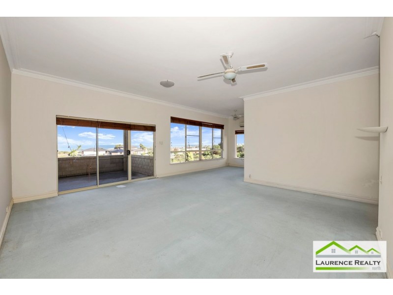 8 Chalmers Court, Mindarie WA 6030