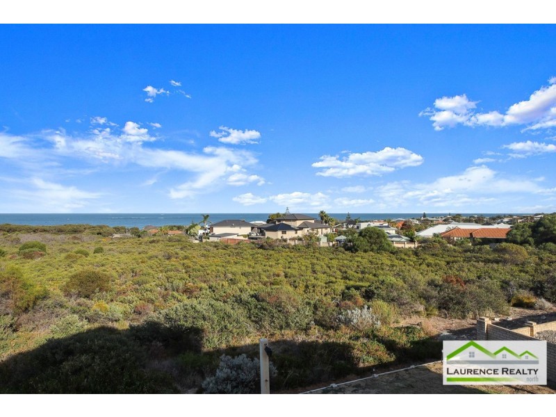 8 Chalmers Court, Mindarie WA 6030