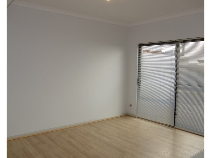 21A Hammersmith Court, Joondalup WA 6027