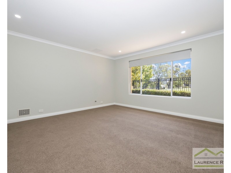 11 Las Ramblas Circle, Clarkson WA 6030