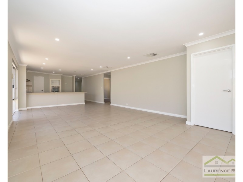 11 Las Ramblas Circle, Clarkson WA 6030