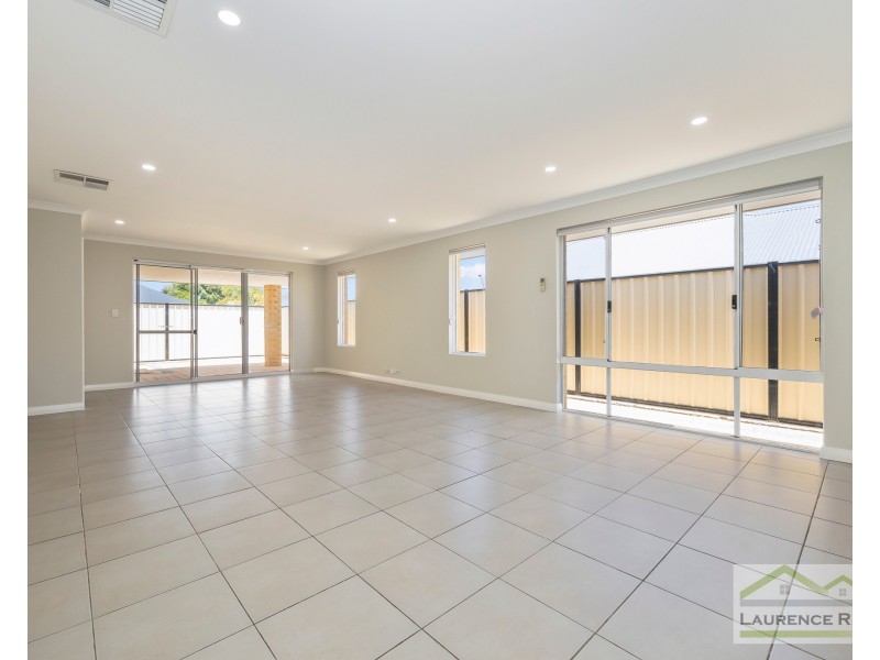 11 Las Ramblas Circle, Clarkson WA 6030