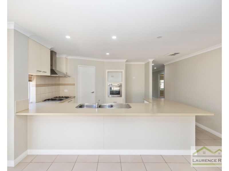 11 Las Ramblas Circle, Clarkson WA 6030