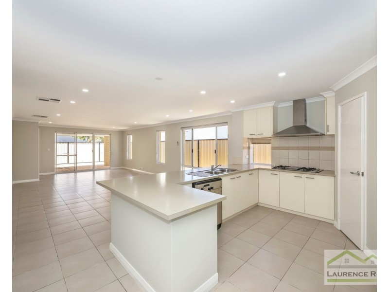 11 Las Ramblas Circle, Clarkson WA 6030