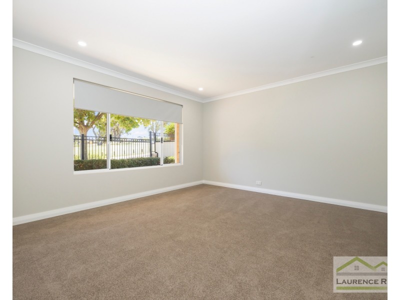 11 Las Ramblas Circle, Clarkson WA 6030