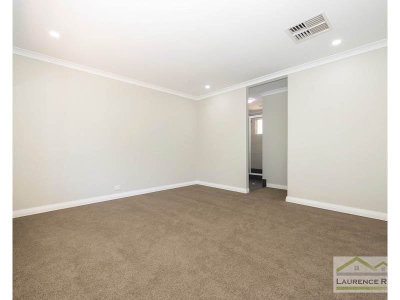 11 Las Ramblas Circle, Clarkson WA 6030