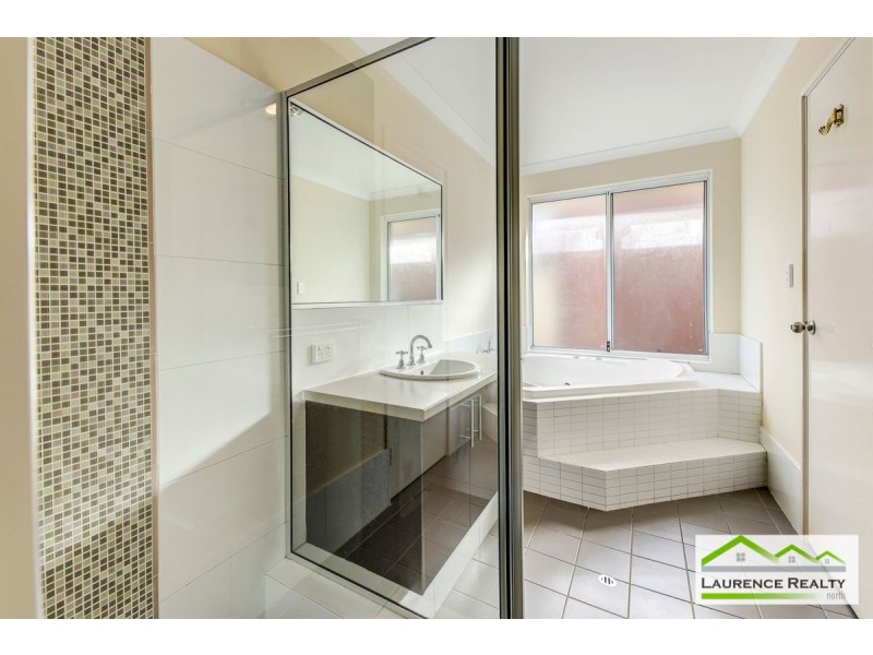 1 Silveroaks Way, Clarkson WA 6030