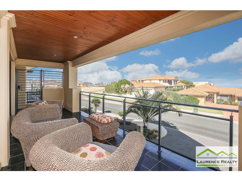 28 Kinsale Drive, Mindarie WA 6030
