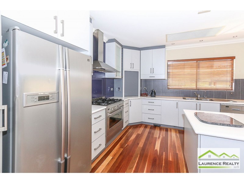 28 Kinsale Drive, Mindarie WA 6030