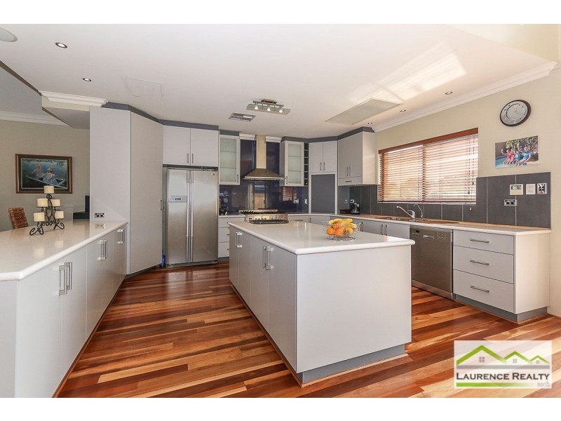 28 Kinsale Drive, Mindarie WA 6030