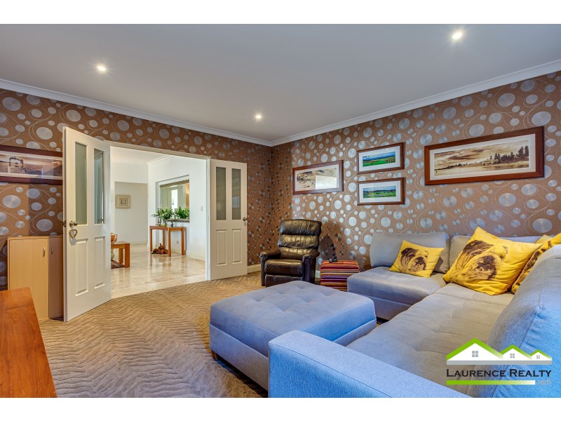 5 Windjammer Parkway, Jindalee WA 6036