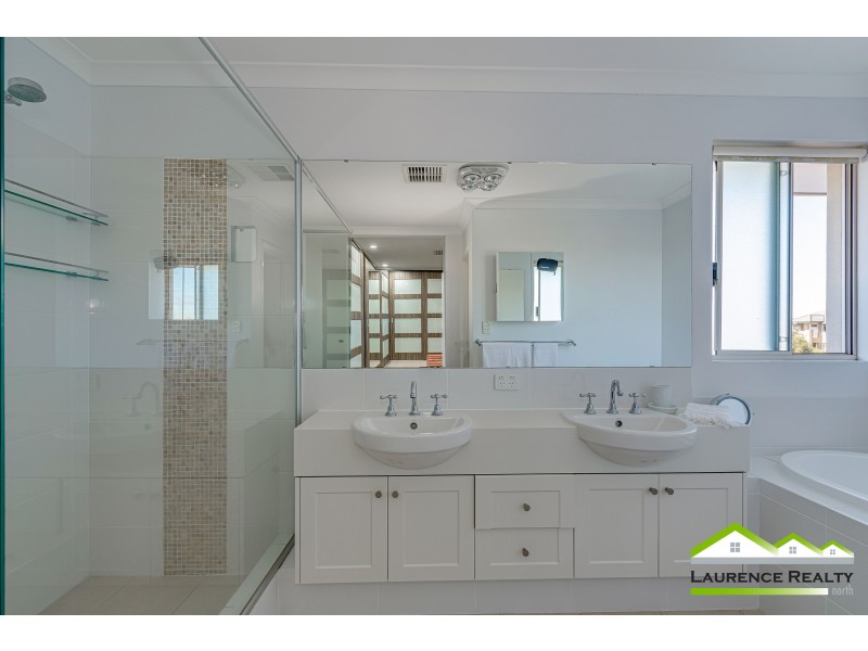 5 Windjammer Parkway, Jindalee WA 6036