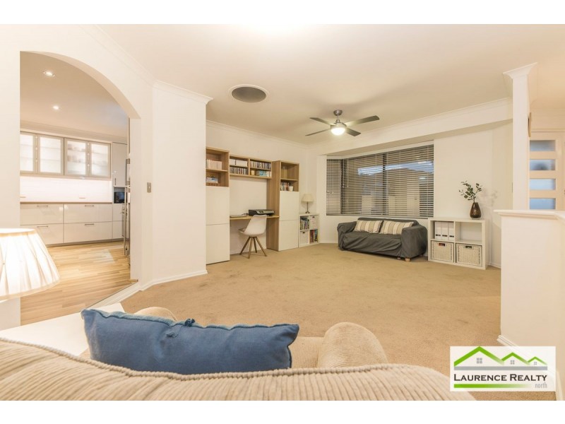 8 Dunfermline Way, Kinross WA 6028