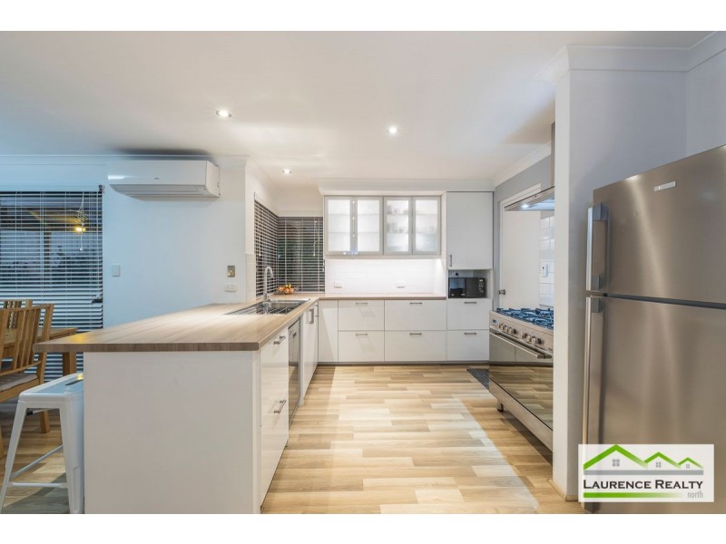 8 Dunfermline Way, Kinross WA 6028