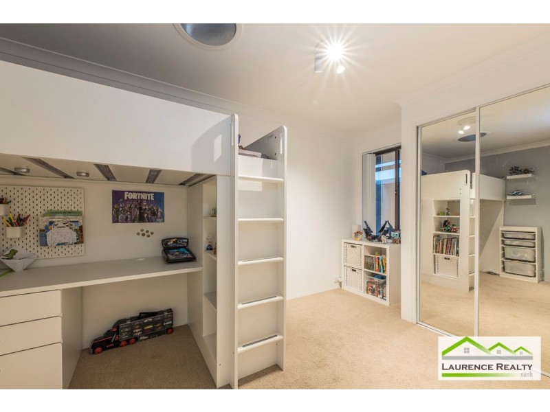 8 Dunfermline Way, Kinross WA 6028