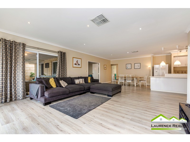 15 Windjammer Parkway, Jindalee WA 6036