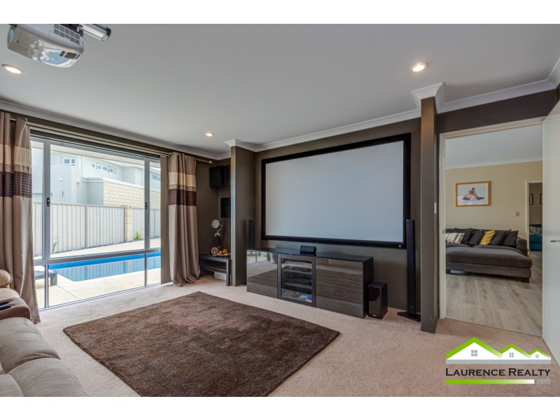 15 Windjammer Parkway, Jindalee WA 6036